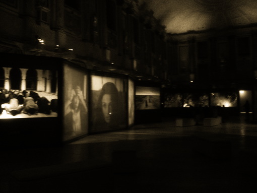 Allestimento Mostra 23-SHIRIN-NESHAT 02
